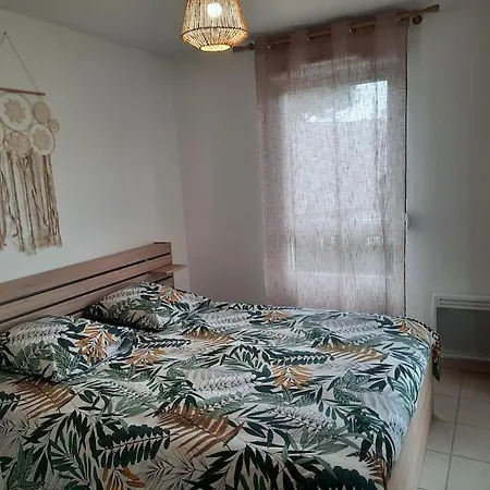 Appartement T2 Climatise Avec Terrasse Port-Saint-Louis-du-Rhône Esterno foto